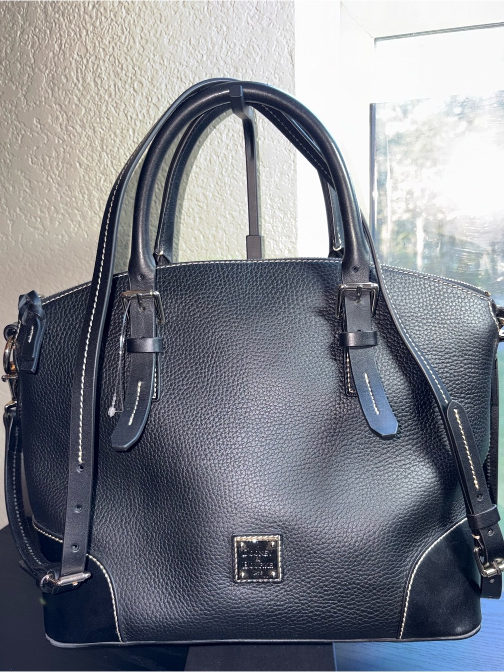NWOT Dooney & Bourke Black Pebbled Leather Dome Satchel. NWOT - Picture 3 of 9
